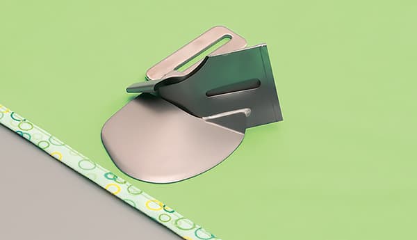 Улитка для окантовки косой бейкой или лентой 28 мм в два сложения undefined