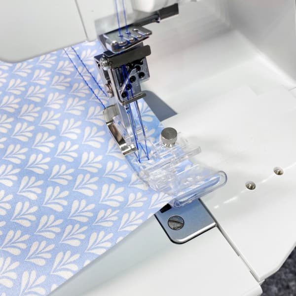 Лапка с направителем для подгибки для Family ML 750 Pro и ML 950 Pro undefined