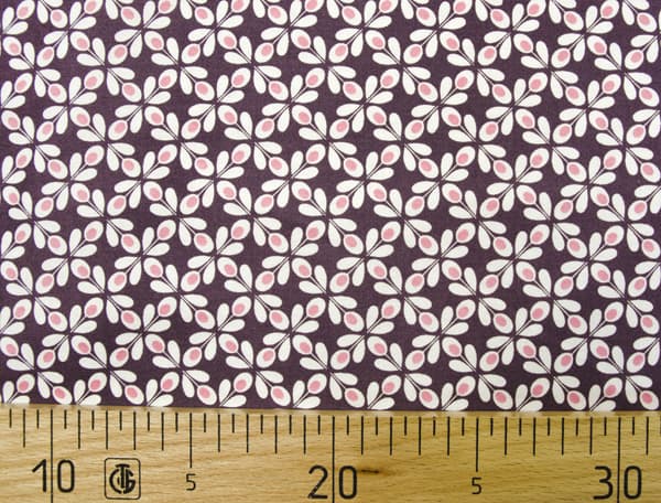 Ткань Gütermann Fenton House (сливовый в белые цветы) undefined