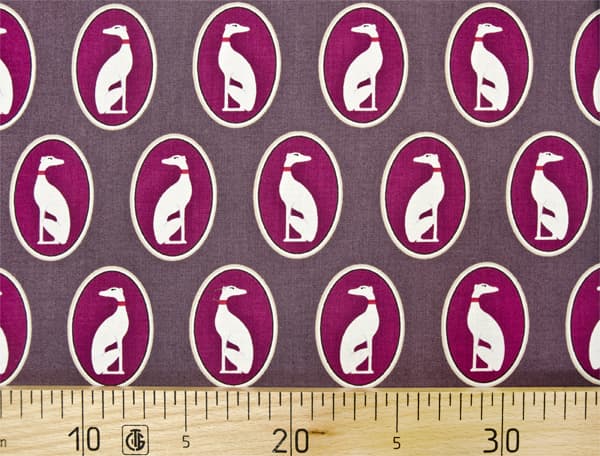 Ткань Gütermann Fenton House (сливовый/собака в рамке) undefined