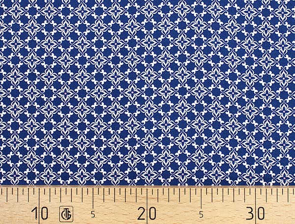 Ткань Gütermann Blooms (белый ромбовидный узор на синем) undefined