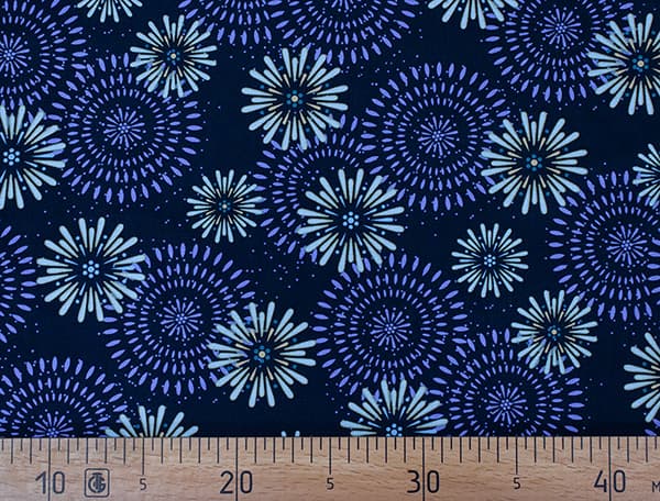 Ткань Gütermann Elegant Spirit (фейерверк на темно-синем) undefined