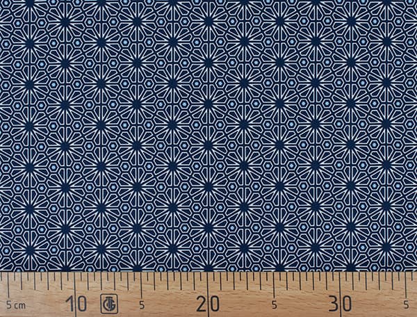 Ткань Gütermann Natural Beauty (геометрический узор на темно-синем) undefined