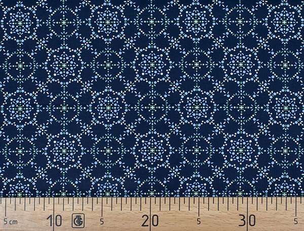 Ткань Gütermann Natural Beauty (калейдоскоп на темно-синем) undefined