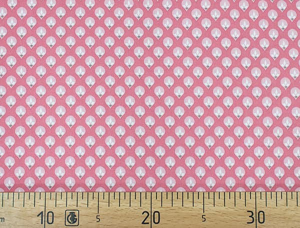 Ткань Gütermann Natural Beauty (светло-розовые капли на розовом) undefined