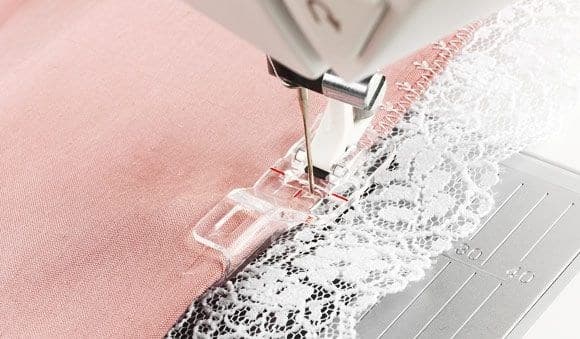 Лапка для подгибки и притачивания кружева undefined