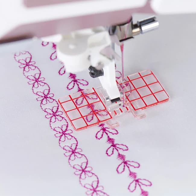 Лапка для декоративных строчек с мультинаправителем undefined