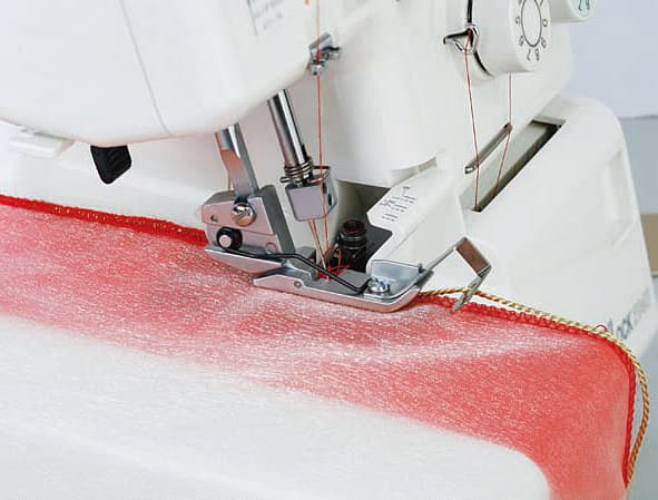 Лапка "B" с направляющей для пришивания шнура, резинки undefined