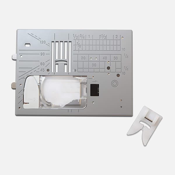 Скользящая игольная пластина и тефлоновая лапка (для машин с шириной строчки 9мм) undefined