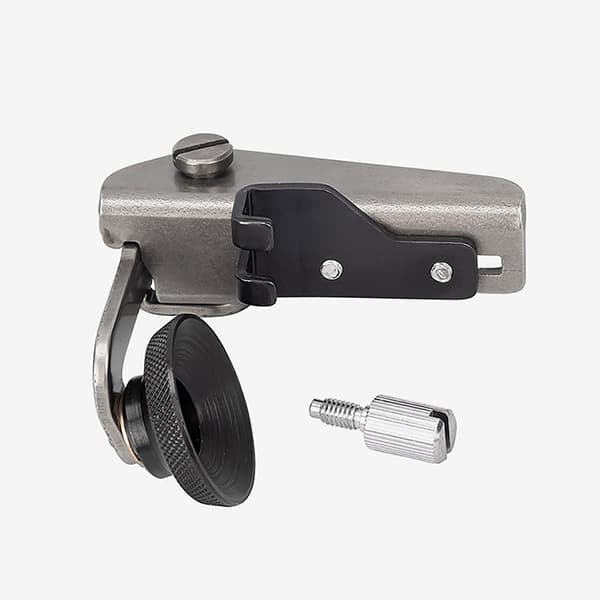 Лапка с роликом для кожи и винила (для машин с шириной строчки 9 мм) undefined