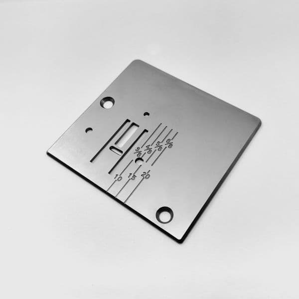 Игольная пластина Janome  394, 415 undefined