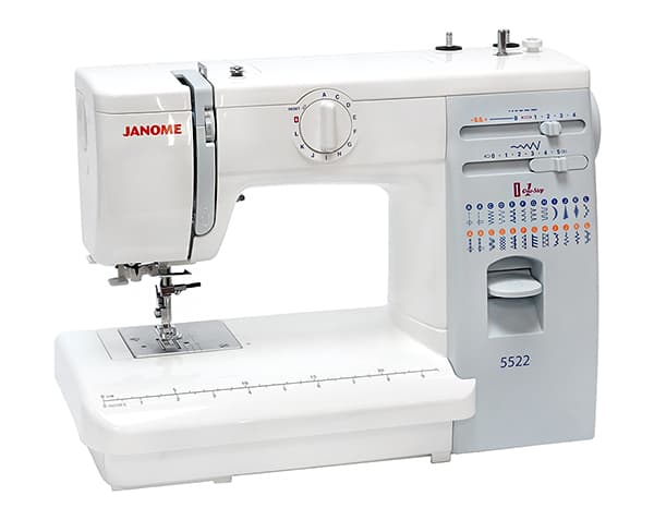 Электромеханическая швейная машина Janome 5522