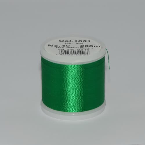 Madeira Rayon №40 200м цвет 1051 undefined