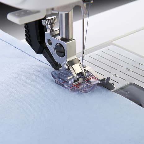 Прозрачная лапка для пэчворка с отметками через 1/4 дюйма с правым направителем IDT undefined