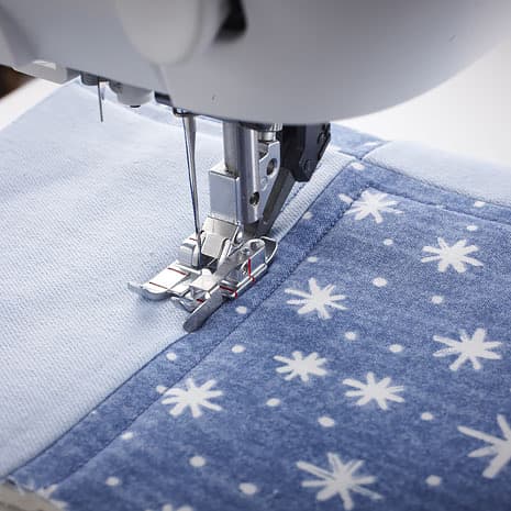 Лапка для пэчворка с разметкой 1/4 дюйма с правым направителем IDT undefined