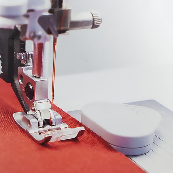 Магнитная направляющая для игольной пластины undefined