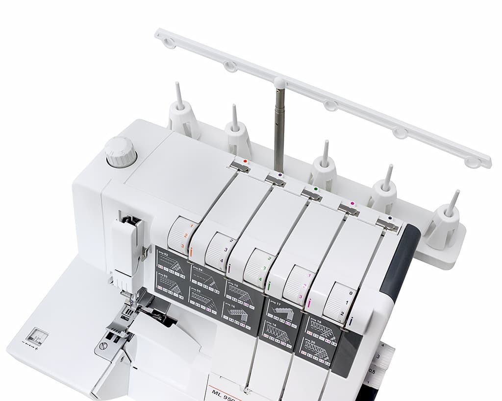 5-ти (4, 3, 2-x) - ниточный оверлок + 3-х игольная 4-х ниточная плоскошовная машина (коверлок) Family ML 950 Pro - №7