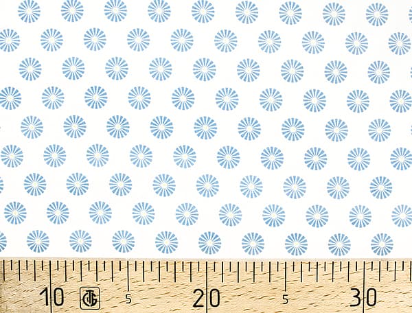 Ткань Gütermann Summer Loft (голубые ромашки на белом) undefined