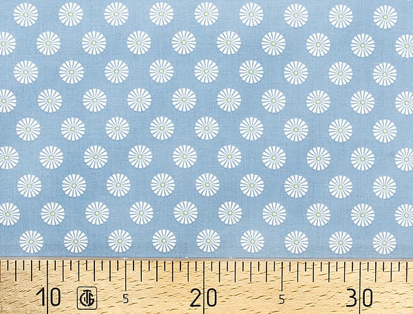 Ткань Gütermann Summer Loft (белые ромашки на голубом) undefined