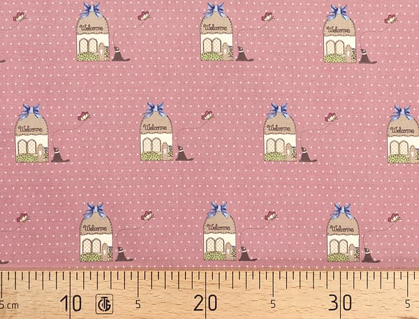 Ткань Gütermann Country Chic Cottage (домик с собакой на темно-розовом) undefined