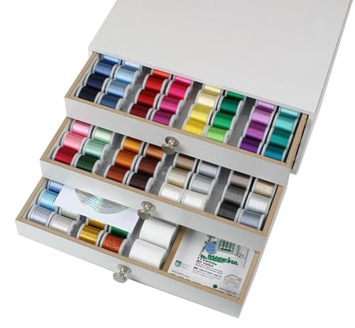 Большой набор вышивальных ниток Madeira Rayon в шкатулке белого цвета undefined